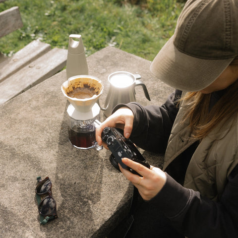 ALFRESCO překapávač 4šálky béžový - Pražírna výběrové kávy La Boheme Cafe