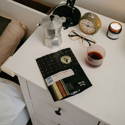 Half Caff Káva s polovičním kofeinem La Boheme Cafe Pražírna výběrové kávy