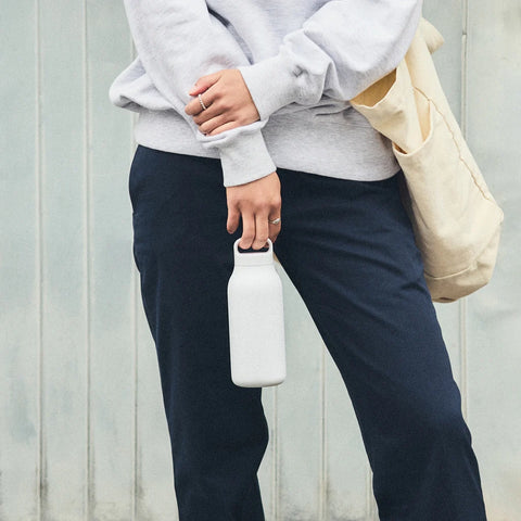 Kinto WATER TUMBLER láhev na vodu 550 ml